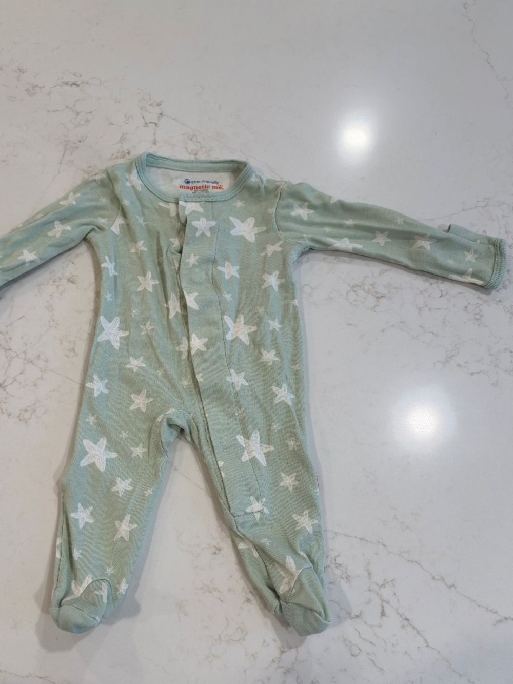 Green star organic cotton magnetic me onesie